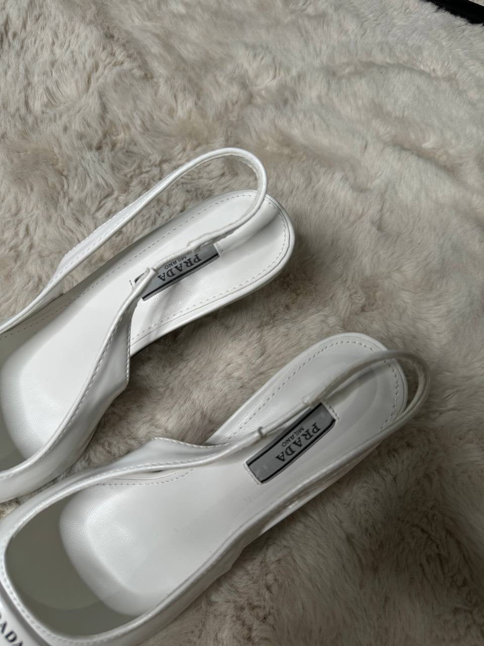 Talon prada blanc